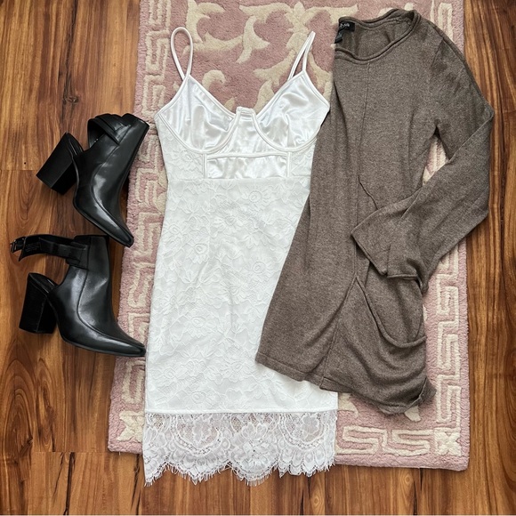 Sold - Picture 2 of 8